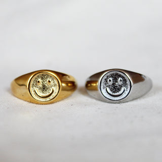 Happy Face Ring, Gold