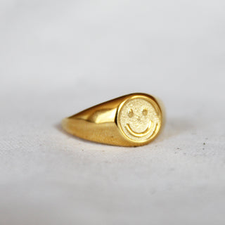 Happy Face Ring, Gold